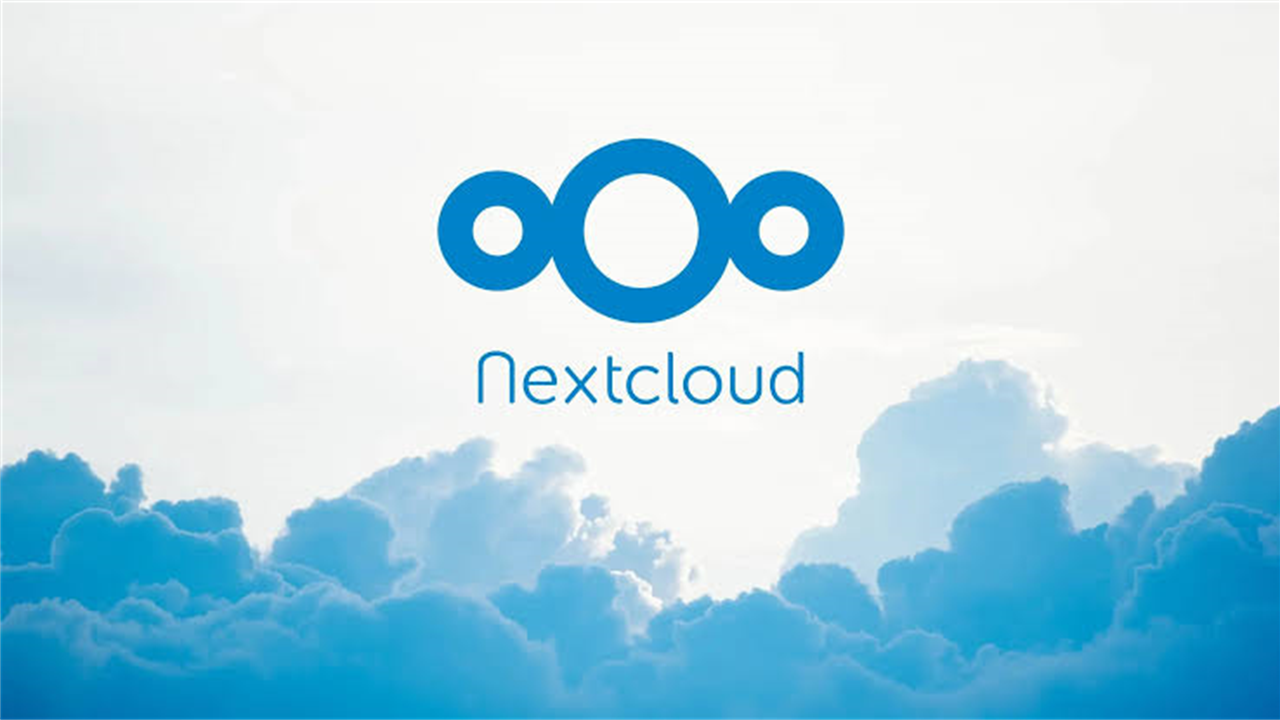 Logo Nextcloud com nuvens para ambiente de armazenamento e colaboração